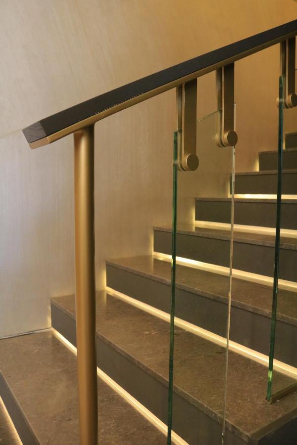 Zur Studios And Suites Beirut Esterno foto