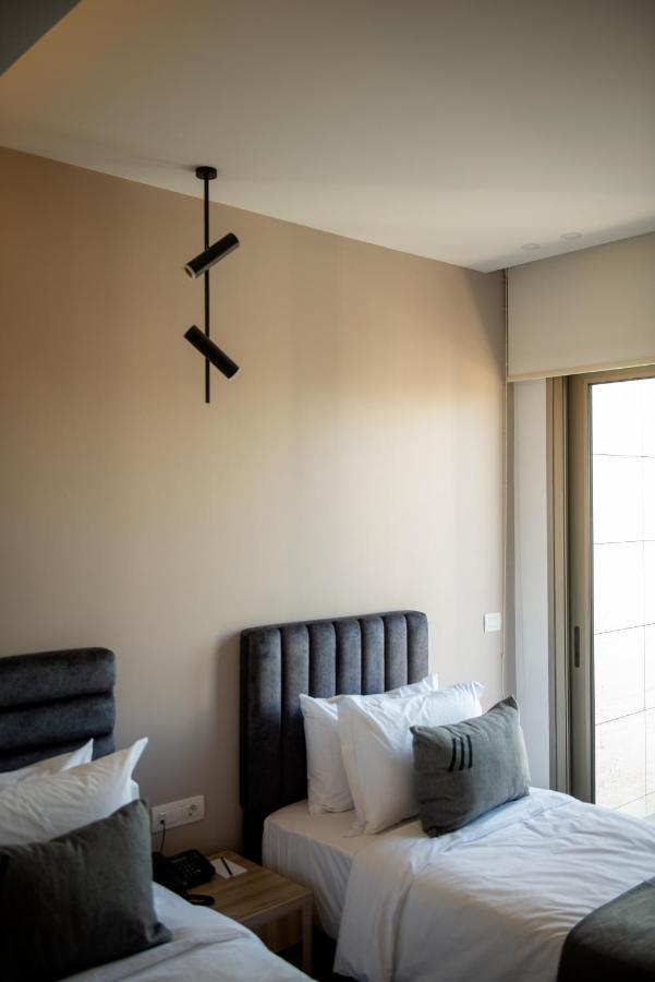 Zur Studios And Suites Beirut Esterno foto