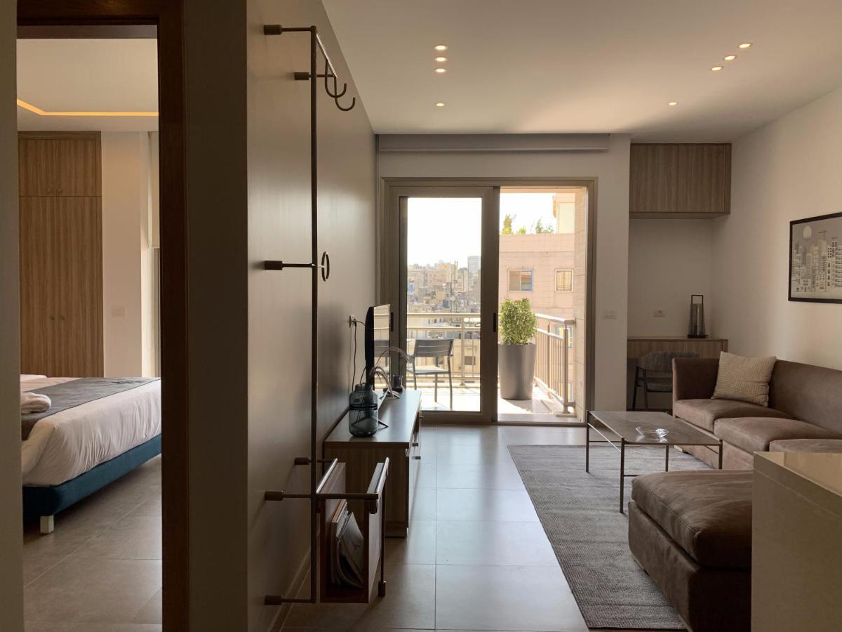 Zur Studios And Suites Beirut Esterno foto